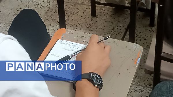 جلسه تبادل تجربه با رتبه ۵ کنکور در دبیرستان شاهد ابوذر غفاری 