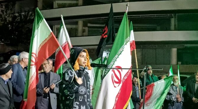 استقبال گسترده دختران دهه‌نودی در تریبون آزاد رودهن