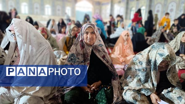 حضور پرشور دانش‌آموزان و فرهنگیان در نماز جمعه یاسوج