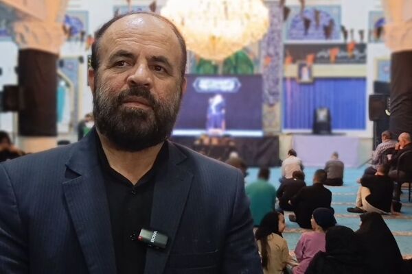 زنده نگه داشتن یاد رهبر شهید، بخشی از رسالت فرهنگی مدارس است