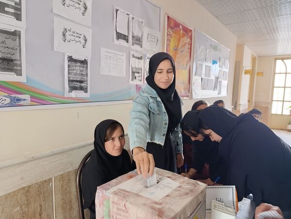 انتخابات شورای دانش‌آموزی در دبیرستان نسیبه شهرستان سملقان