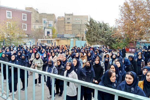  مراسم نواخته شدن زنگ پژوهش در فرزانگان قدس