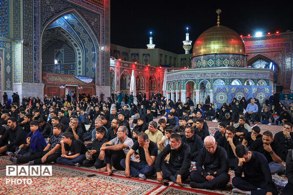 عزاداری سنتی شب هشتم محرم در «حسینیه حرم»