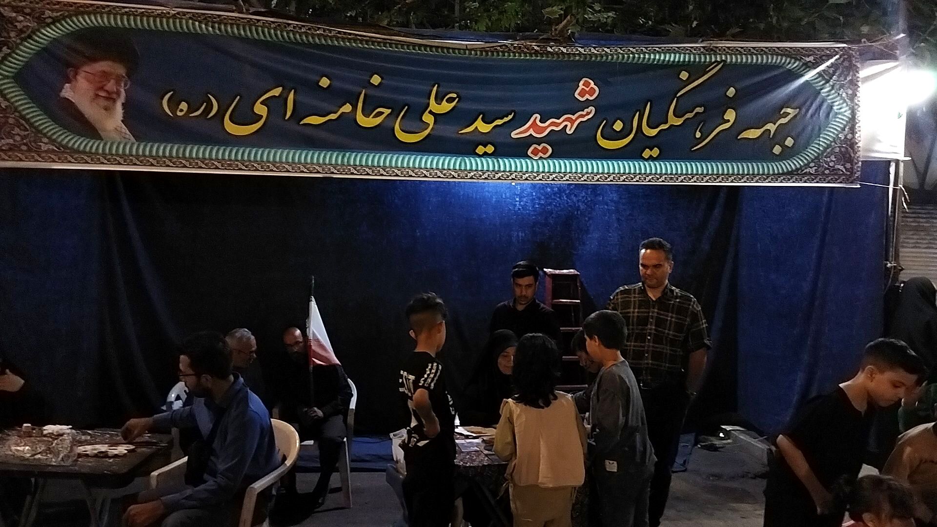 گذری بر موکب جبهه فرهنگیان نیشابور در نود و هشتمین شب از اجتماعات مردمی 