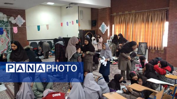 شکوفایی خلاقیت در جشنواره دست‌سازه‌های دبیرستان شهیده محبوبه دانش