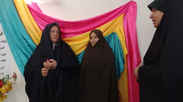 دیدار دانش‌آموزان بسیجی جوکار با خانواده شهید قاسم محمدی