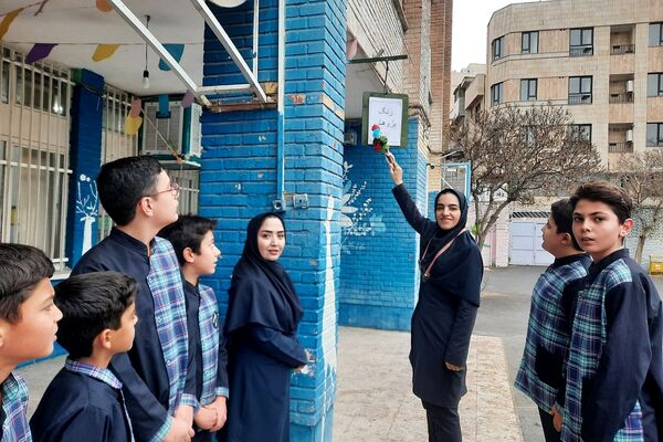 گرامیداشت «هفته پژوهش» در دبستان شهید دکتر چمران ناحیه دو شهرری 