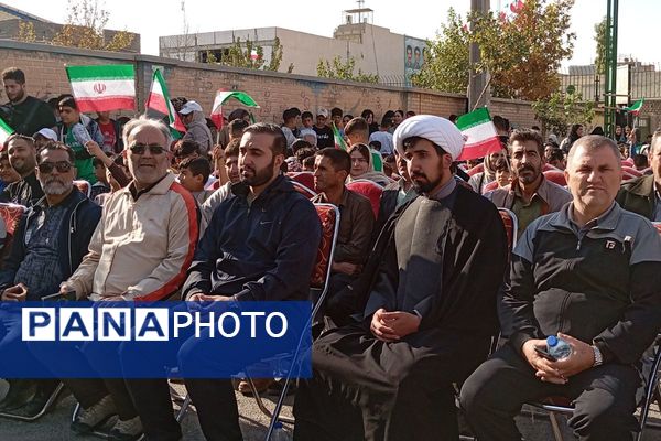  همایش بزرگ پیاده روی خانوادگی در نسیم‌شهر 