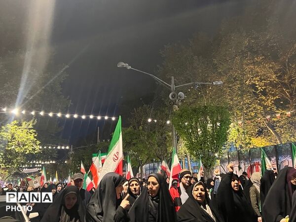 حضور باشکوه مردم کرج در چهل و هشتمین شب اجتماعات