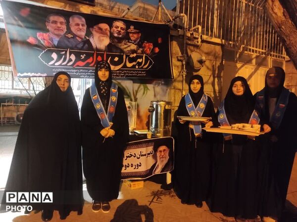برپایی موکب سازمان دانش‌آموزی در حاشیه اجتماعات جنگ رمضان در همدان