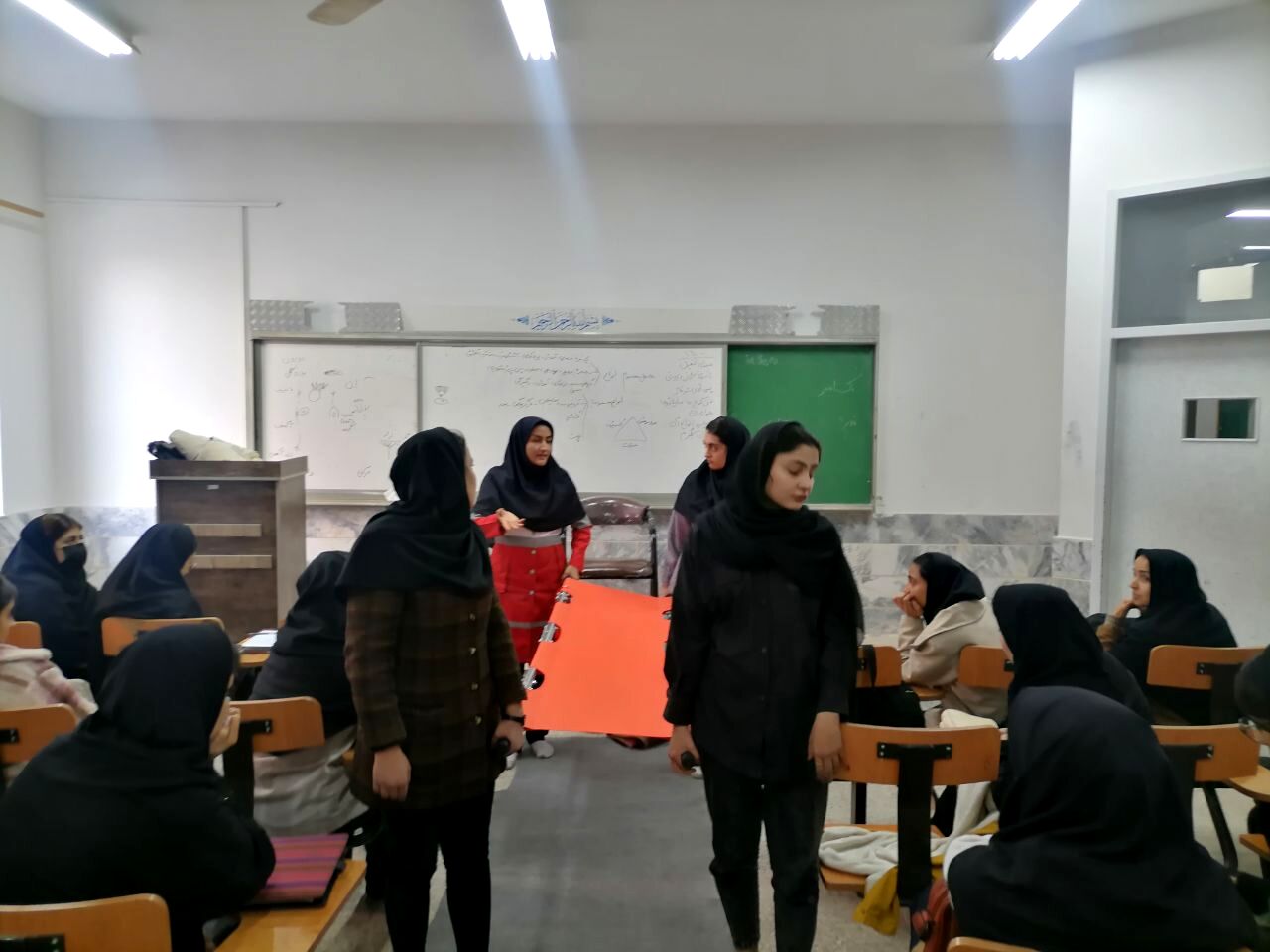 برگزاری دوره‌های مقدماتی هلال احمر در دانشگاه آزاد اسلامی شیروان