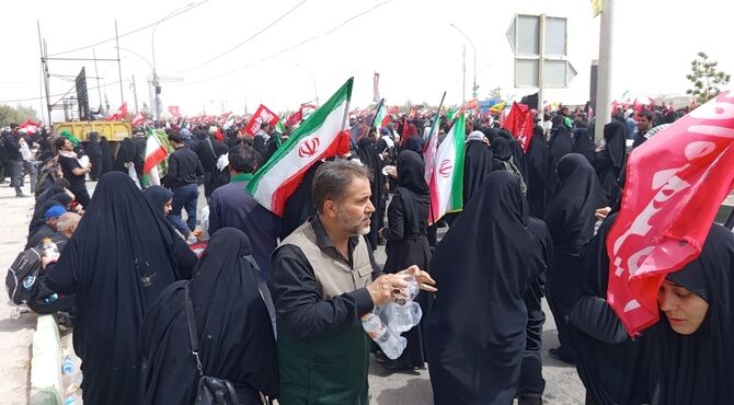  تشییع پیکر مطهر آقای شهید ایران 