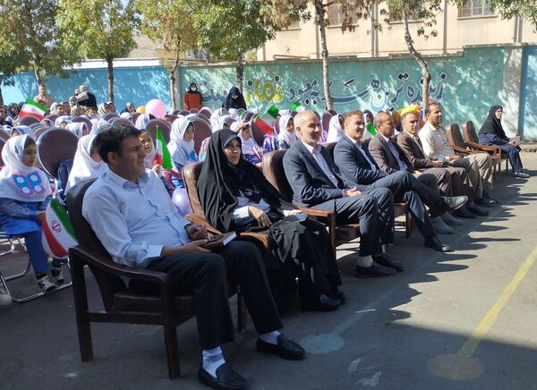 مراسم جشن شکوفه‌ها در ناحیه یک زنجان