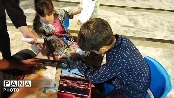 غرفه دهه نودی ها  میزبان کودکان نیشابوری برای هفتاد و هفتمین بار 