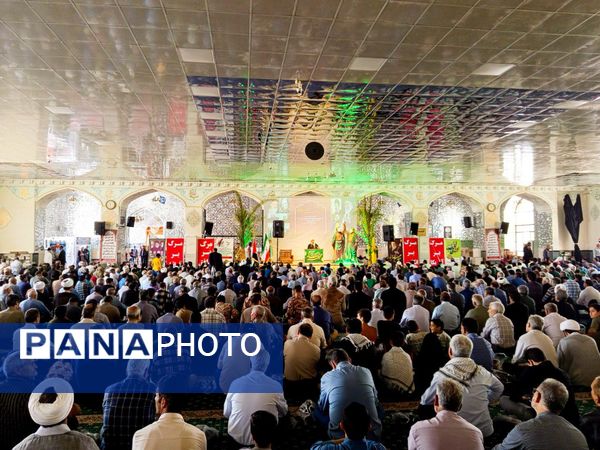 نماز جمعه ای با رنگ خون شهید در کاشمر