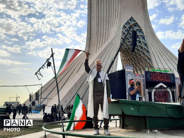 وداع باشکوه ملت با رهبر انقلاب و تشییع پیکر پاک و مطهر ایشان