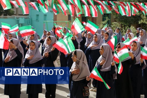 برگزاری جشن جوانه ها در مدرسه بعثت ناحیه یک شهرری