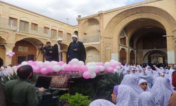 روزه‌اولی‌ها در آباده جشن گرفتند