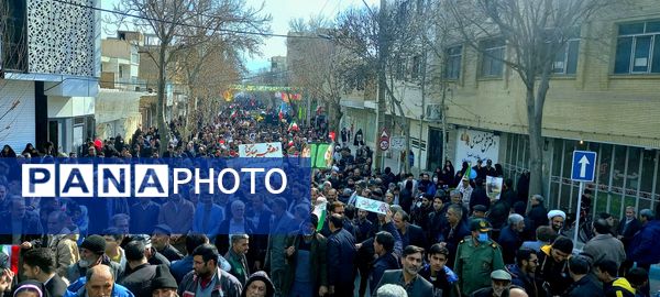 حضور حماسی مردم فلاورجان در راهپیمایی 22 بهمن