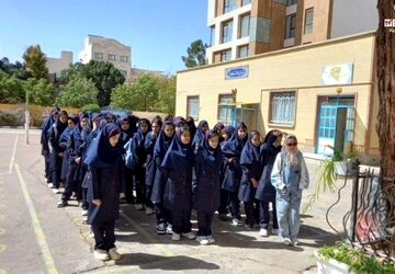 برگزاری جشن جوانه‌ها در مدرسه  ۱۵ خرداد شاهرود