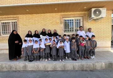 تبریک روز پرستار توسط نوآموزان کودکستان باغ پروانه‌های سورمق