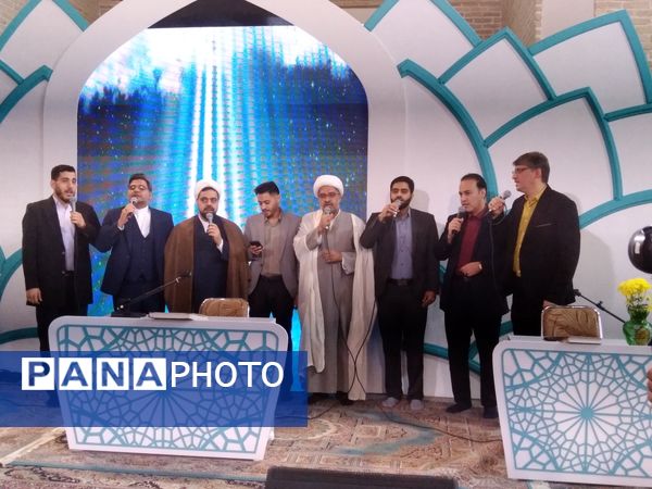 بزرگترین محفل دانش‌آموزی انس با قرآن در شهر یزد 