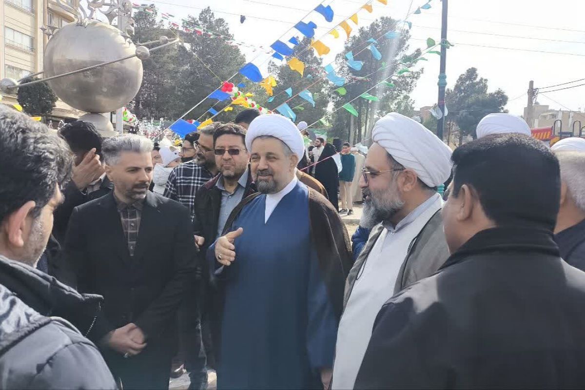 بازدید امام جمعه شهرستان رباط‌کریم و رئیس‌اداره‌ امورخیریه از موکب رباط کریم