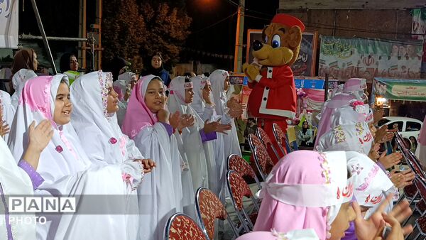 جشن تکلیف دانش‌آموزان مدرسه شهید دهستانی نظرآباد در تجمعات شبانه