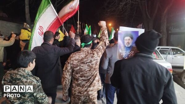 تجمع مردم حماسه‌ساز اقلید در حمایت از انقلاب و ایران