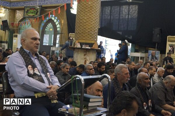 آیین یادبود رهبر شهید انقلاب اسلامی در مسجد جامع شهرستان قرچک