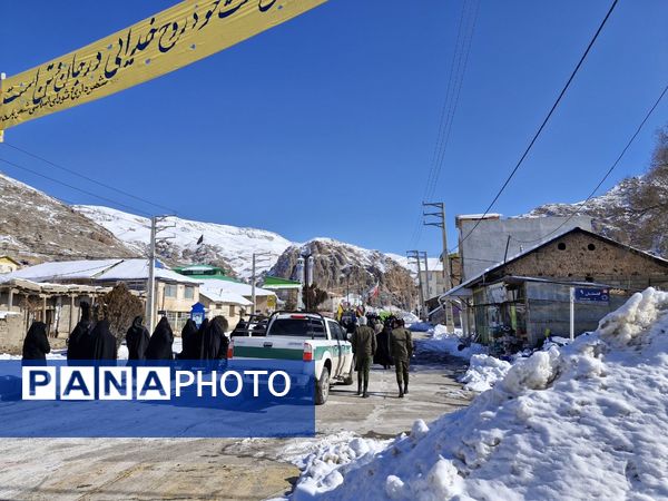 حماسه حضور گرم مردم بلده در سرمای زمستان 
