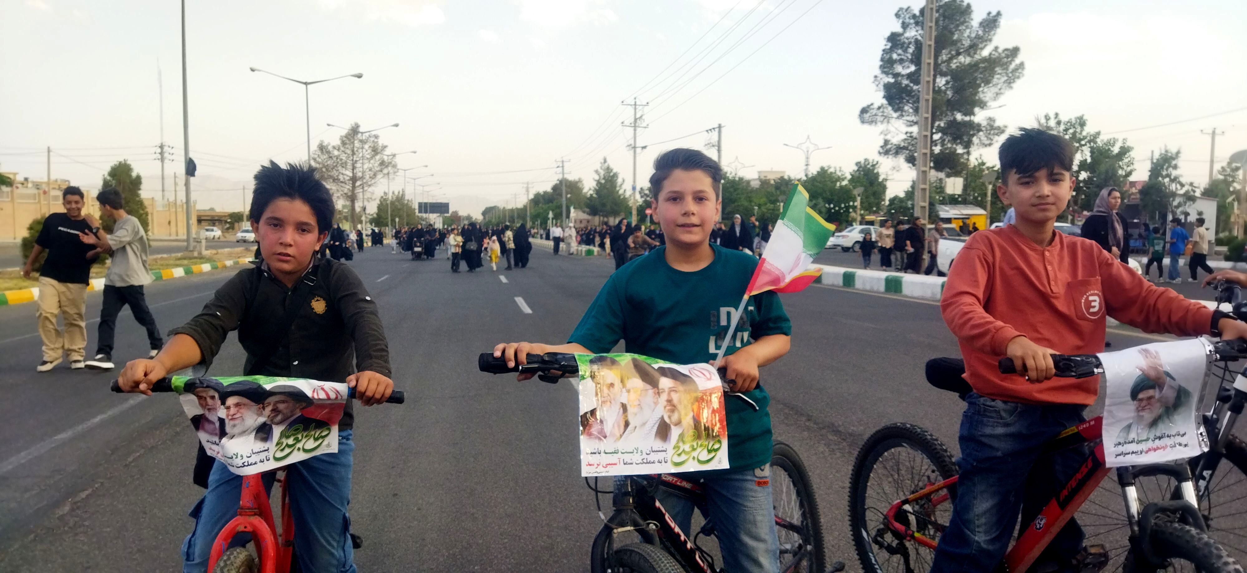 دوچرخه هایی در راه میهن
