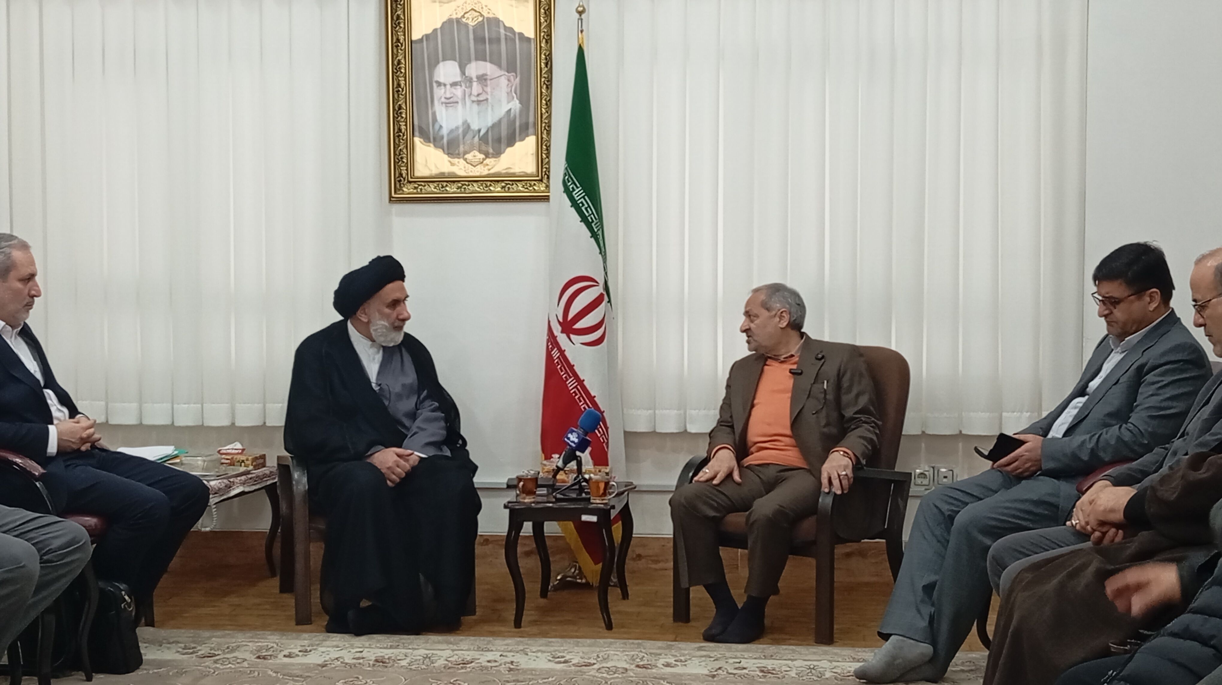 دیدار وزیر آموزش و پرورش با ولی فقیه استان چهارمحال‌وبختیاری 