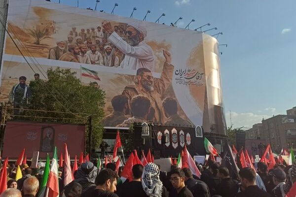 آخرین بدرقه رهبر شهید انقلاب در تهران