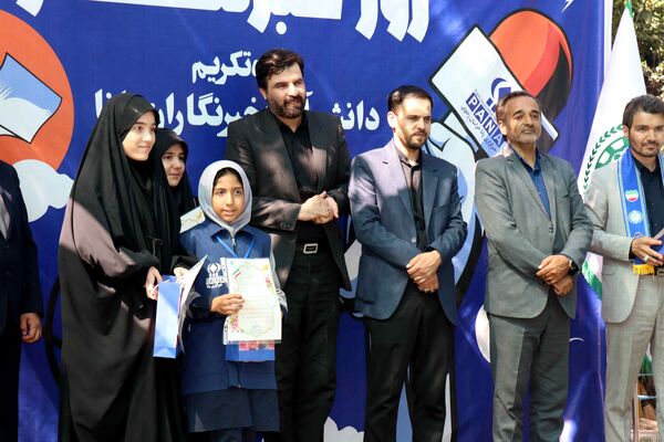 آیین تجلیل از دانش‌آموز خبرنگاران پانا در خراسان رضوی