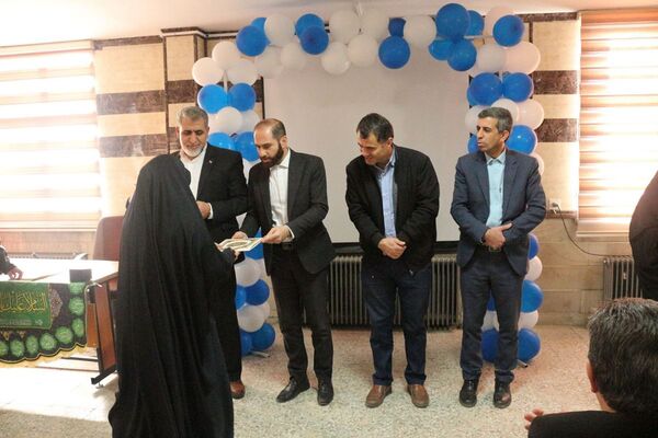 بزرگداشت روز زن و تجلیل از بانوان شاغل در آموزش‌وپرورش 
