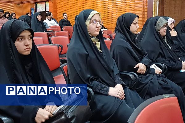 دوره توانمندسازی معلمان در کانون فرهنگی تربیتی هدایت شهرستان ورامین