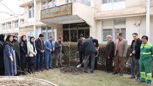 دانشگاه سبز می‌اندیشد