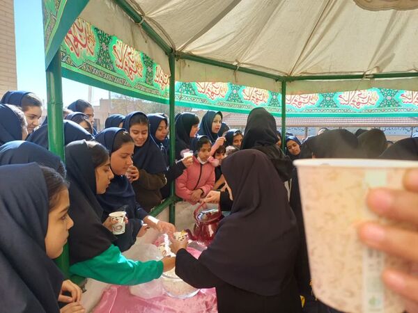 برپایی موکب حضرت فاطمه(س) در دبیرستان ام هانی