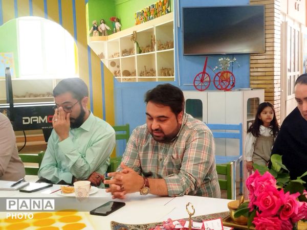 گرامیداشت روز معلم در لردگان؛ تجلیل از چراغ‌داران راه آینده