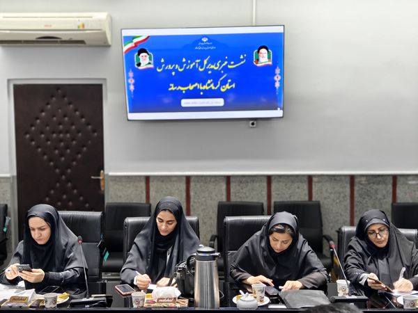 نشست خبری مدیرکل آموزش و پرورش استان کرمانشاه با اصحاب رسانه 