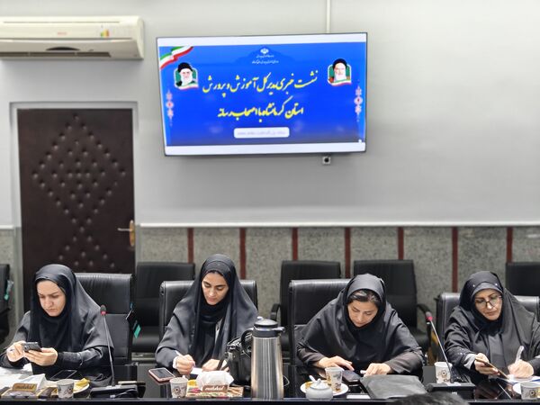 نشست خبری مدیرکل آموزش و پرورش استان کرمانشاه با اصحاب رسانه 