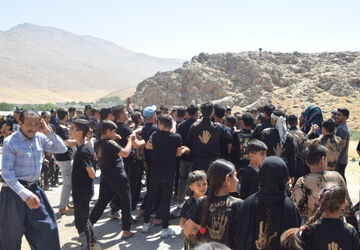  داربلوط؛ روستایی که عاشورا در آن نفس میکشد .