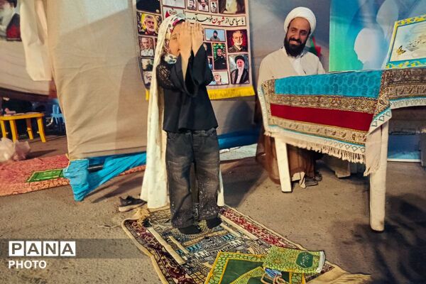 برپایی غرفه آموزش و پرورش ری یک در میدان شهید بروجردی شهرری