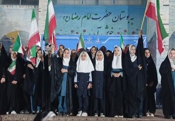 میزبانی دبستان دخترانه شهید مطهری از موکب امام رضا(ع) ناحیه ۲ یزد