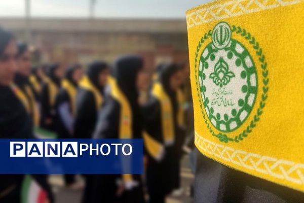  آیین وطن‌یار در مدرسه فرزانگان1 اسلامشهر باحضور خانواده شهید شاکری 