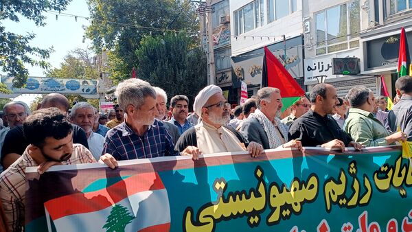 راهپیمایی مردم ولایتمدار شهرستان ورامین در محکومیت رژیم صهیونسیتی 