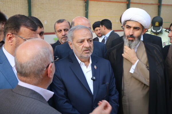 بازدید وزیر آموزش‌وپرورش از مناطق آسیب‌دیده لامرد
