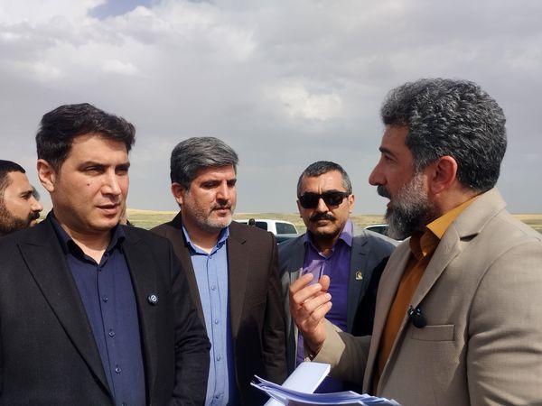 دیدار استاندار کردستان با خانواده شهدای حملات تروریستی رژیم صهیونیستی و بازدید از طرح‌های توسعه‌ای قروه