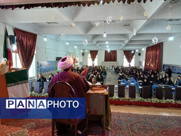 عطر نرگس در دبیرستان طلیعه شاهد پیچید